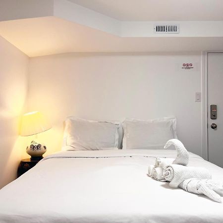 Simple & Tidy Private Rooms Toronto Exteriör bild