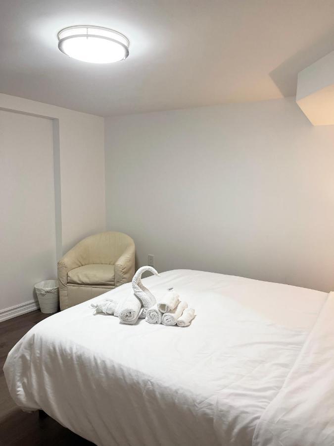 Simple & Tidy Private Rooms Toronto Exteriör bild