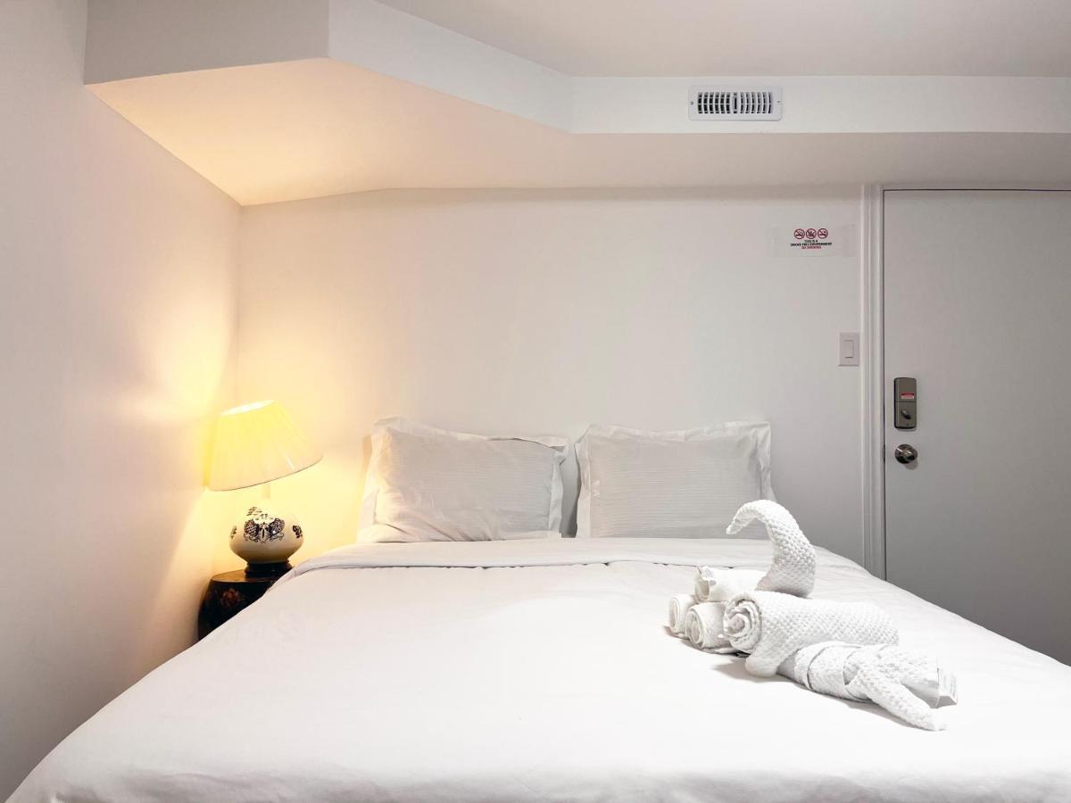 Simple & Tidy Private Rooms Toronto Exteriör bild