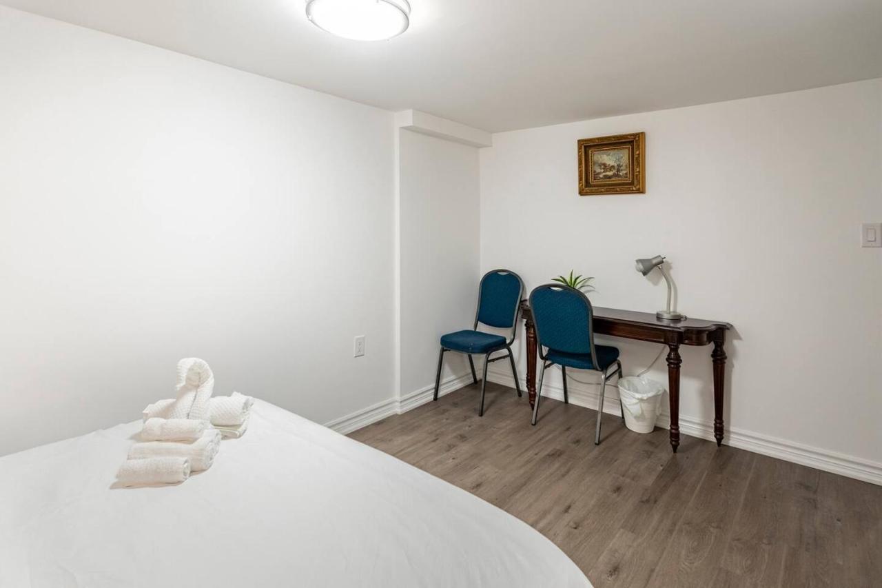 Simple & Tidy Private Rooms Toronto Exteriör bild